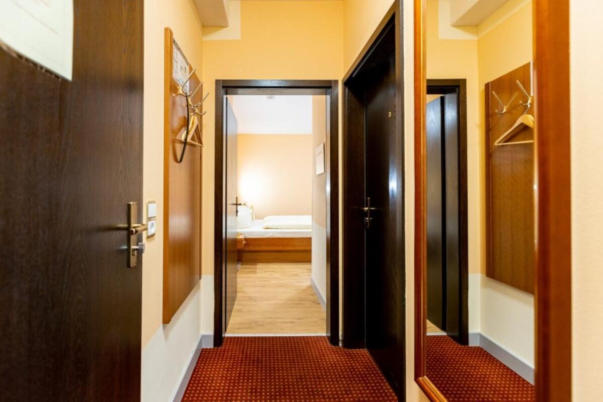 Hotel Alter Kranen Wurzburg Ngoại thất bức ảnh