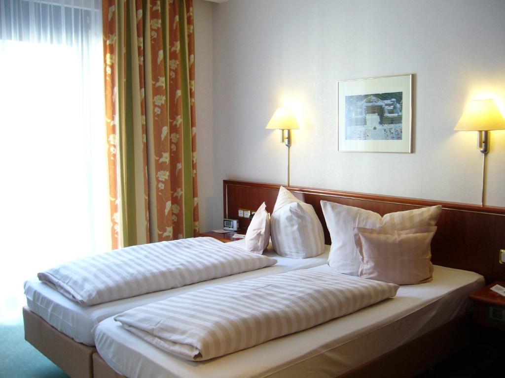 Hotel Alter Kranen Wurzburg Ngoại thất bức ảnh